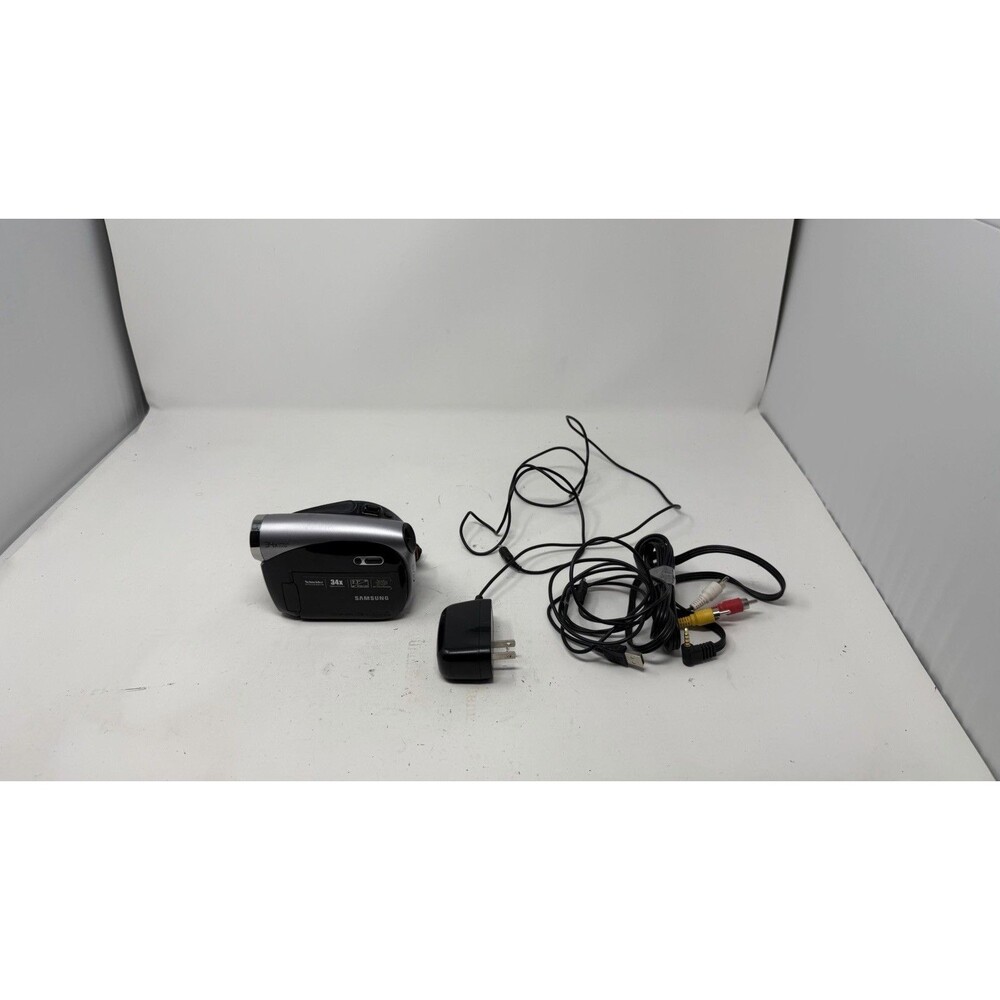 Samsung SC-DX103 Digital Camera Mini DVD SD y2k Camcorder 34x Zoom 2.7 LCD